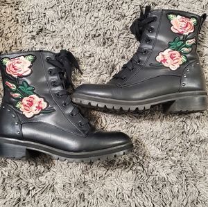 Women's combat boots